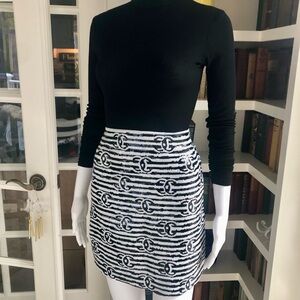 🔥 CHANEL 23F/W Sequin Black and White Logo Pencil Skirt